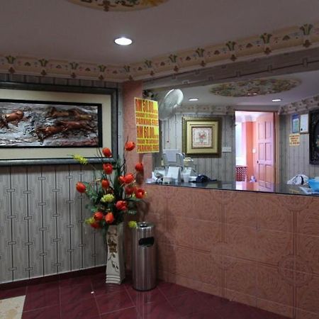 New Wave Hotel Sdn Bhd - Medan Batu Caves Zewnętrze zdjęcie
